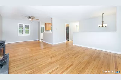 35 Terrace Drive, Montville, CT 06370 - Photo 5