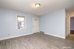 106 Higbie Dr, East Hartford, CT 06108 - Photo 9