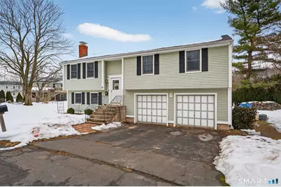 15 Blue Spruce Street, Middletown, CT 06457 - Photo 1