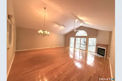 31 Greystone #31, Shelton, CT 06484 - Photo 5