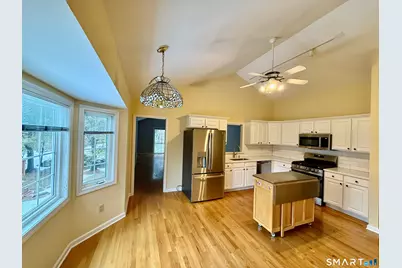 31 Greystone #31, Shelton, CT 06484 - Photo 13