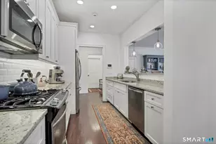 77 Sunset Ln, Ridgefield, CT 06877 - Photo 5