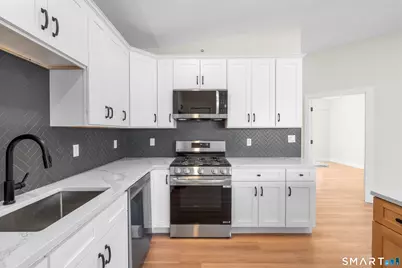 937 Post Road #2B, Fairfield, CT 06824 - Photo 17