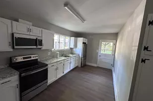 10 Fleming St, Waterbury, CT 06710 - Photo 3