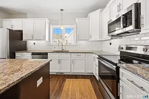 40 Lombard Cir, North Haven, CT 06473 - Photo 3