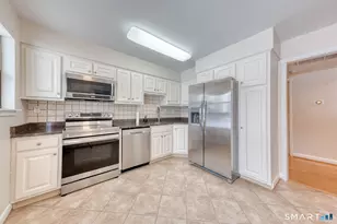 14 Walnut Ln, Avon, CT 06001 - Photo 19