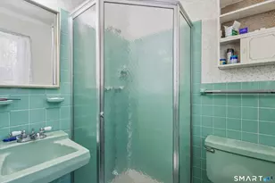 10 Oakwood Ct, Norwalk, CT 06850 - Photo 21