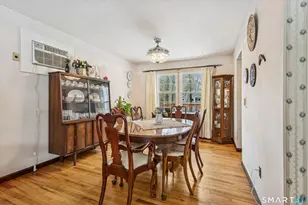 10 Oakwood Ct, Norwalk, CT 06850 - Photo 13