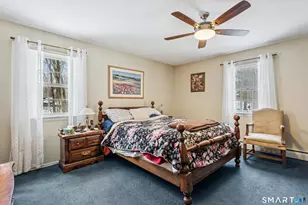 10 Oakwood Ct, Norwalk, CT 06850 - Photo 19