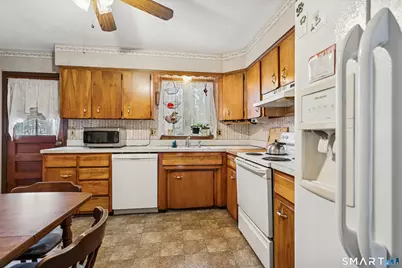 10 Oakwood Court, Norwalk, CT 06850 - Photo 17