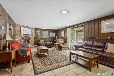 10 Oakwood Court, Norwalk, CT 06850 - Photo 5