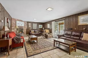 10 Oakwood Ct, Norwalk, CT 06850 - Photo 5