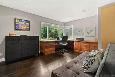 117 Tobys Lane, New Canaan, CT 06840 - Photo 19