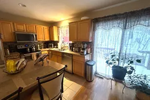 194 Summit St, Norwich, CT 06360 - Photo 3