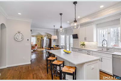 39 Bradley Lane, Newtown, CT 06482 - Photo 5