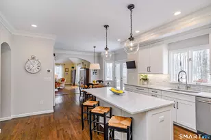 39 Bradley Ln, Newtown, CT 06482 - Photo 5