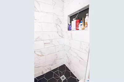 947 Pearl Lake Road, Waterbury, CT 06706 - Photo 5