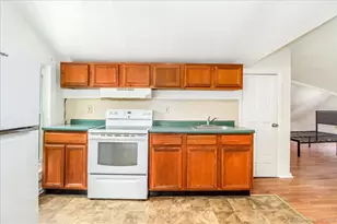 34 Poplar St, New Milford, CT 06776 - Photo 9