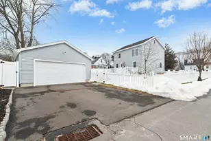 12 Reynolds Dr, Fairfield, CT 06824 - Photo 25