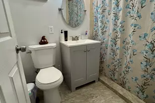 107 Greenlawn St, East Hartford, CT 06108 - Photo 13