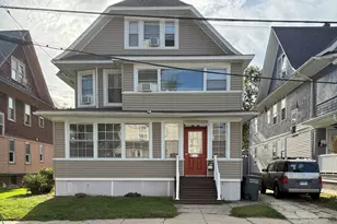 59 Myrtle Ave, Bridgeport, CT 06604 - Photo 3