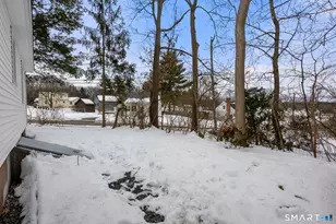 8 Hendee Rd, Manchester, CT 06040 - Photo 5