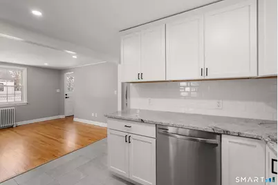 8 Hendee Road, Manchester, CT 06040 - Photo 11