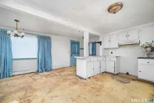 32 Lincoln St, Cromwell, CT 06416 - Photo 9