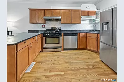 296 Hamilton Avenue #30, Norwich, CT 06360 - Photo 17