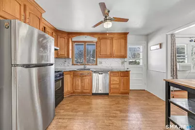 39 Zephyr Road, Trumbull, CT 06611 - Photo 11