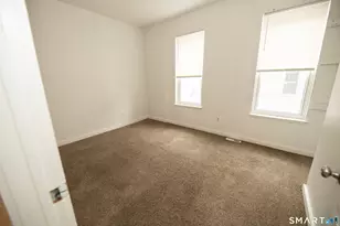 86 Spring St, New Haven, CT 06516 - Photo 17