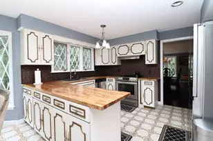 611 Bunker Hill Ave, Waterbury, CT 06708 - Photo 7