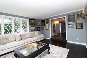 611 Bunker Hill Ave, Waterbury, CT 06708 - Photo 5