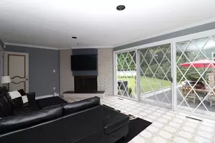 611 Bunker Hill Ave, Waterbury, CT 06708 - Photo 13