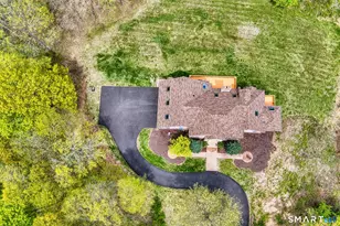 461 Amity Rd, Woodbridge, CT 06525 - Photo 5