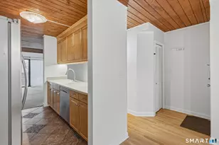 2 Gillette St, Simsbury, CT 06119 - Photo 7