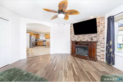 147 Eastern Avenue, Waterbury, CT 06708 - Photo 9