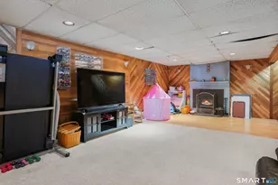 25 Sheffield Ln, Bristol, CT 06010 - Photo 21