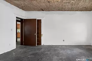 695 697 Laurel Ave, Bridgeport, CT 06604 - Photo 11