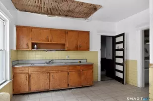 695 697 Laurel Ave, Bridgeport, CT 06604 - Photo 9