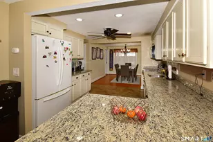 183 Phoenix St, Vernon, CT 06066 - Photo 9