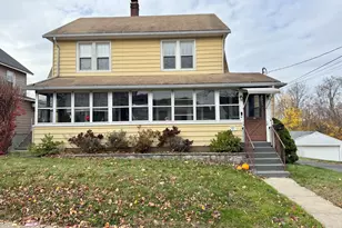 162 High St, Naugatuck, CT 06770 - Photo 1