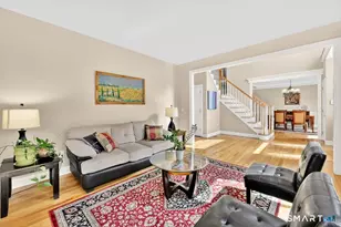 1 Bramble Tr, Newtown, CT 06470 - Photo 5