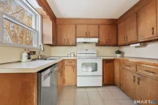 78 Vine Rd, Stamford, CT 06905 - Photo 5