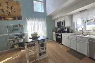 18 N Lake Shore Dr, Brookfield, CT 06804 - Photo 5