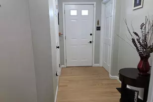 18 N Lake Shore Dr, Brookfield, CT 06804 - Photo 3