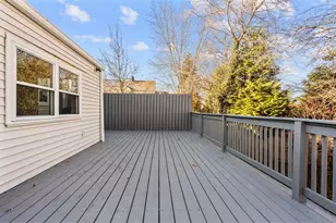 4 Bellview Rd, Branford, CT 06405 - Photo 25