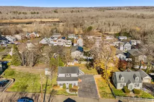 4 Bellview Rd, Branford, CT 06405 - Photo 29