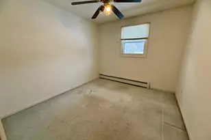 225 Stonecrest Dr, Bristol, CT 06010 - Photo 15