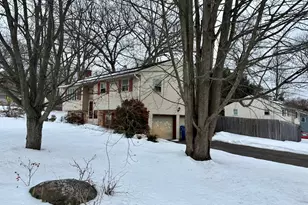 225 Stonecrest Dr, Bristol, CT 06010 - Photo 3